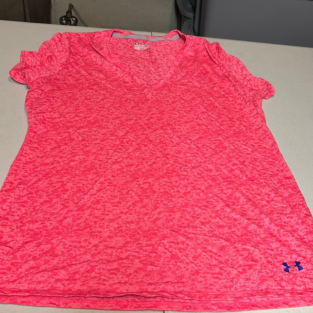 Under Armour semi fitted heat gear XL